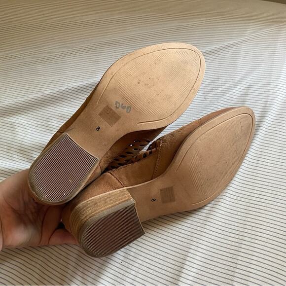 Anthropologie Seychelles Waypoint Tan Booties perforated laser size 8 leather - Picture 8 of 8